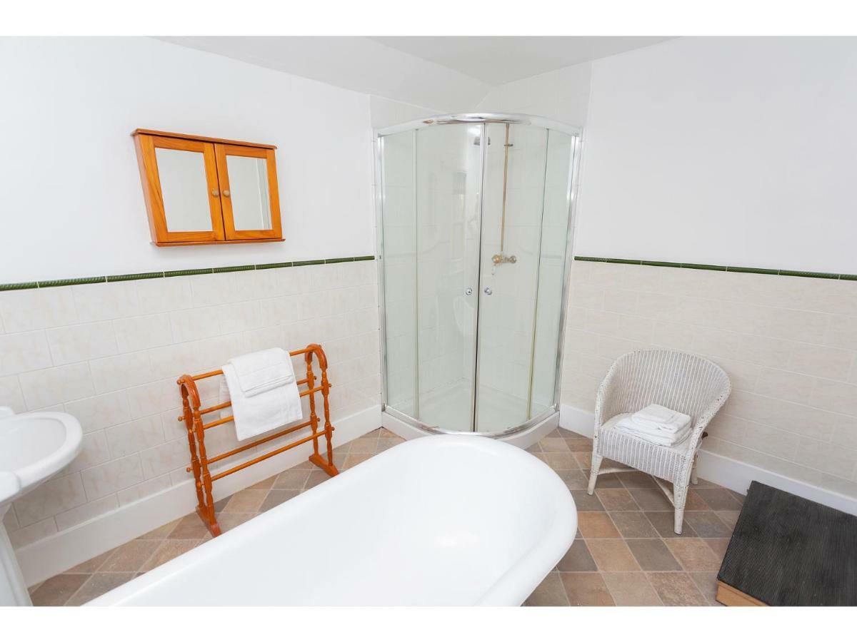 Sandown Villa Holiday Home Deal Bagian luar foto