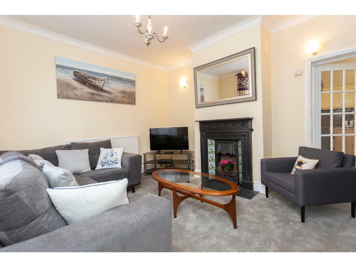 Sandown Villa Holiday Home Deal Bagian luar foto